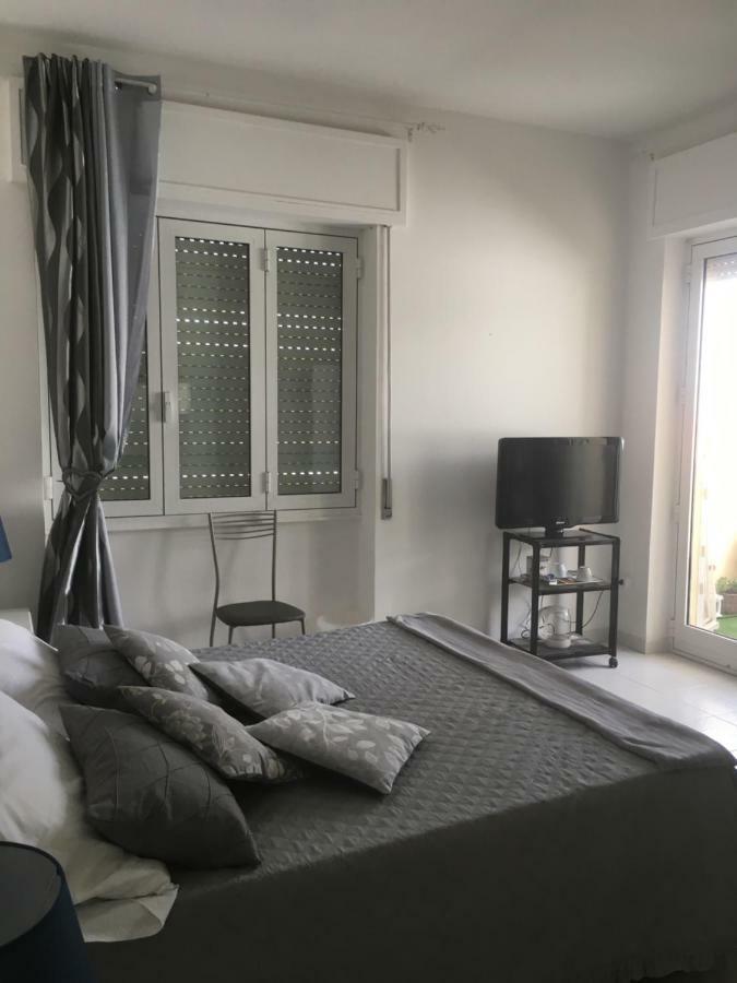 Charlottemaison Bed and Breakfast Cagliari Buitenkant foto